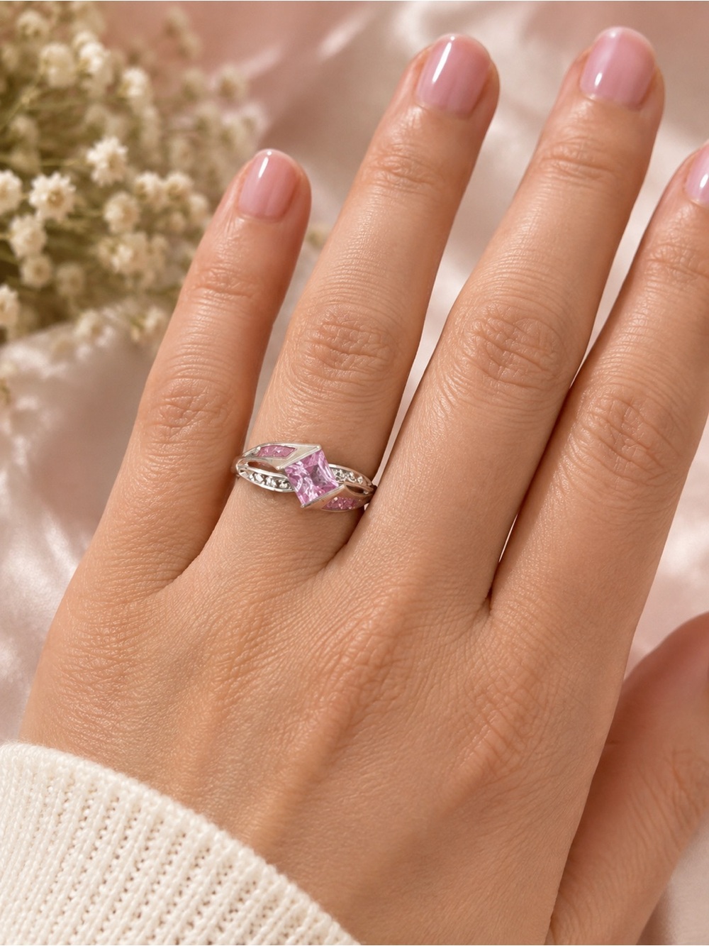 10K Wht Gold Ring Band w/7
Pink Sapphires/ 8 Round
Diamond Accents